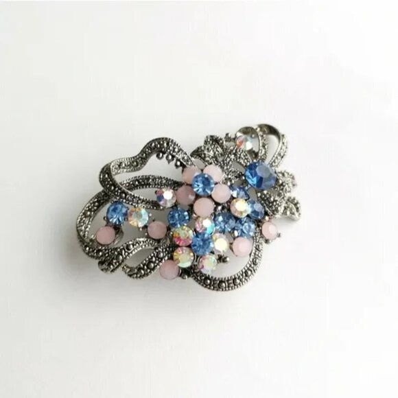 NEW Blue bouquet crystal brooch pin in silver tone - Picture 2 of 11